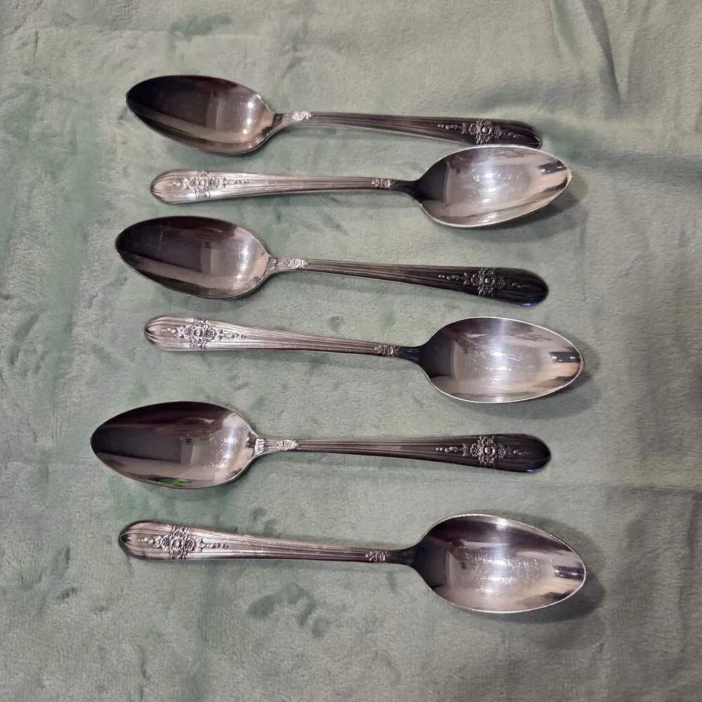 Vintage Wm Rogers Extra Plate Lot of 6 Teaspoons Triumph Pattern 1941